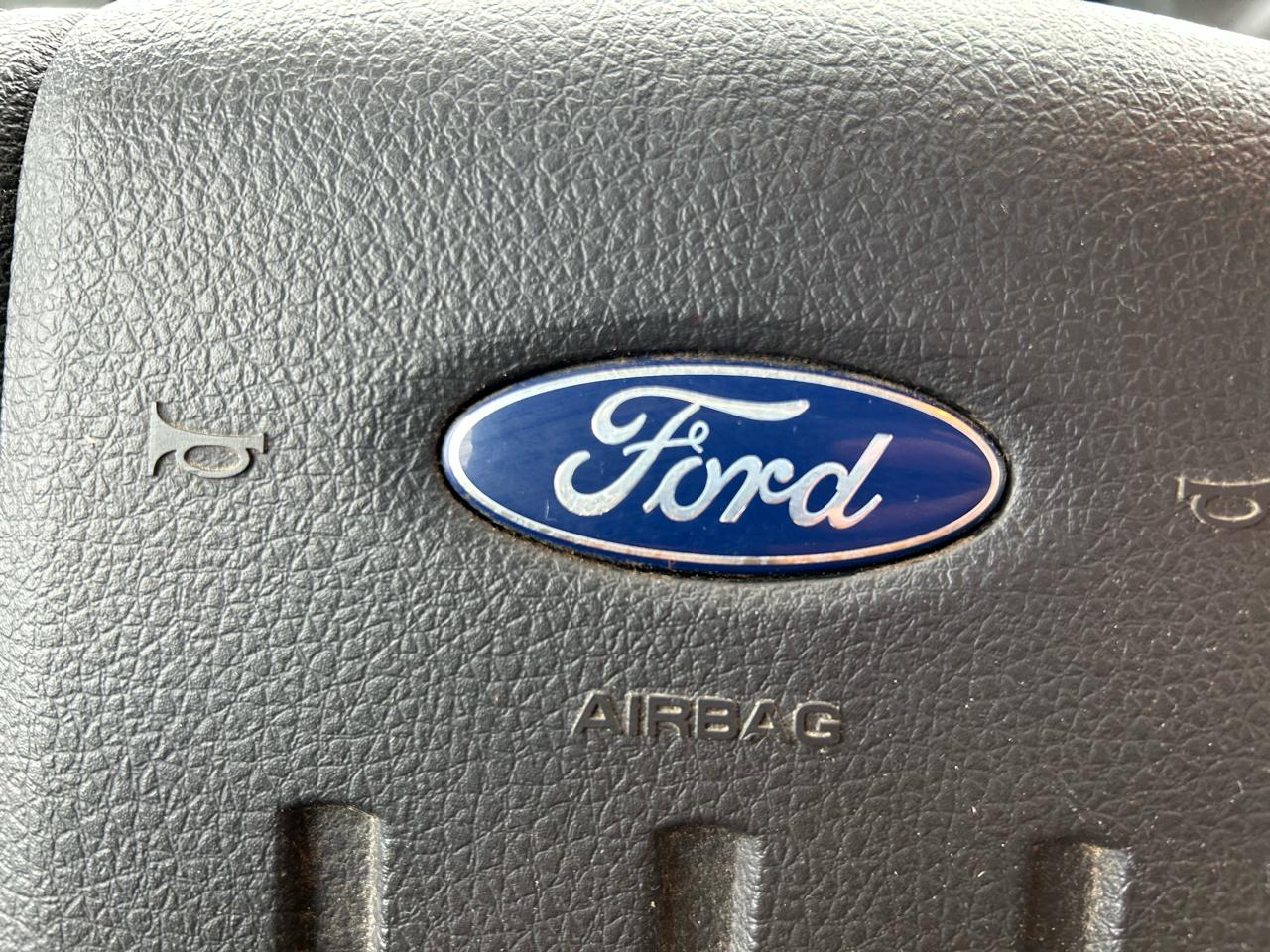 Ford F-250 SD XLT Crew Cab Long Bed 4WD 2015