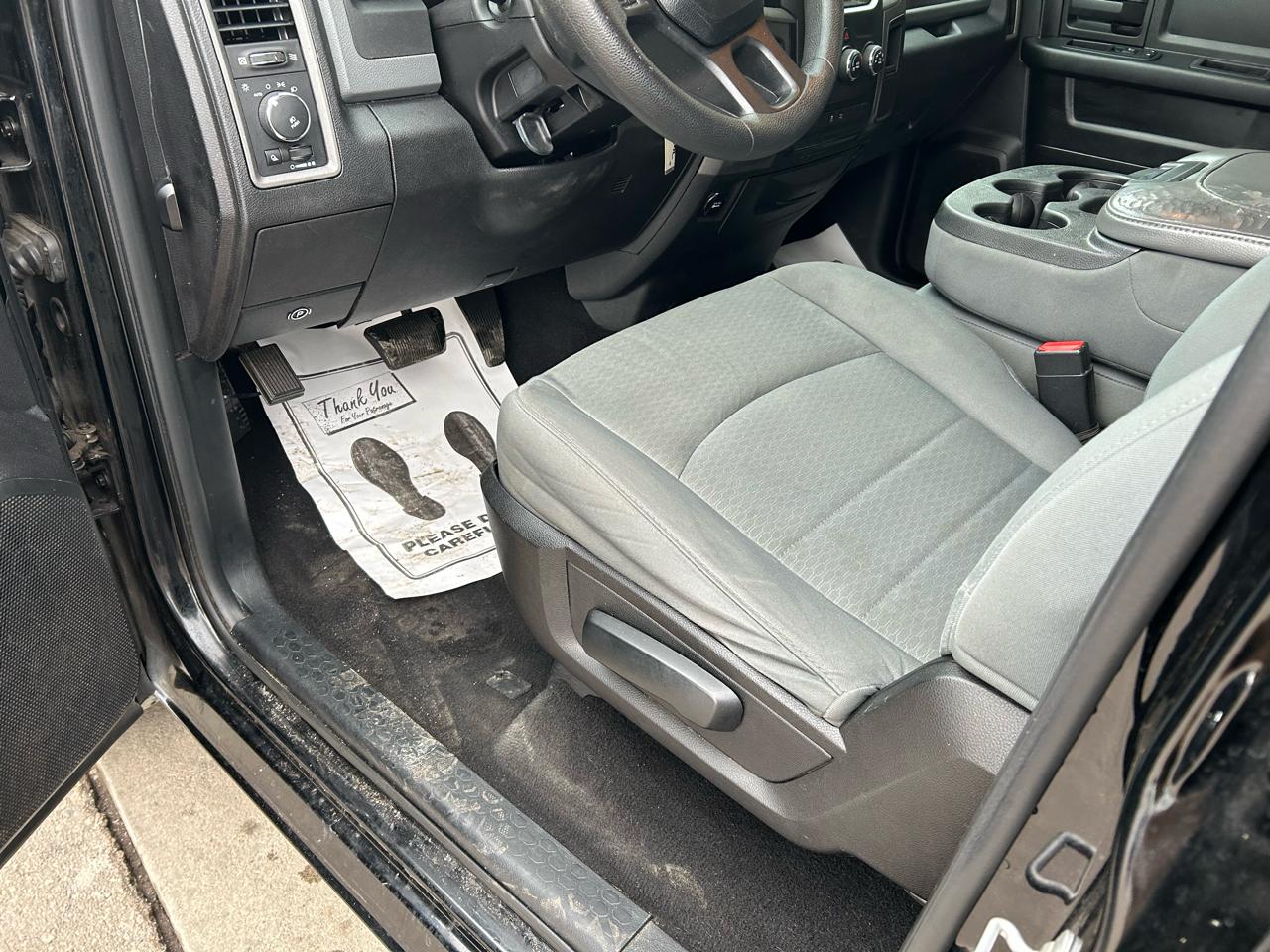 RAM 1500 Tradesman Quad Cab 2WD 2014