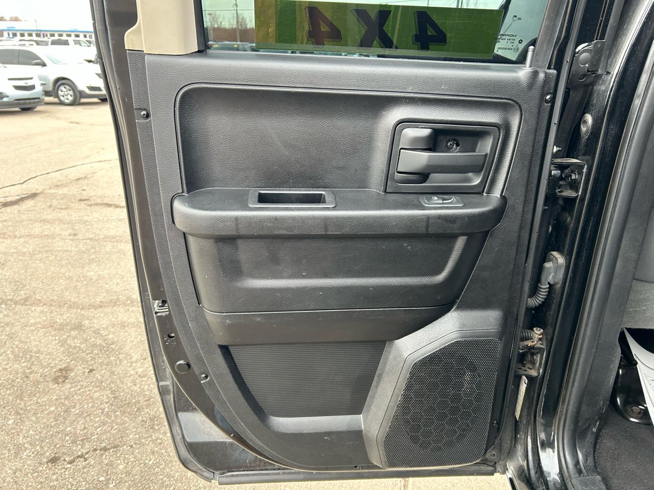 RAM 1500 Tradesman Quad Cab 2WD 2014