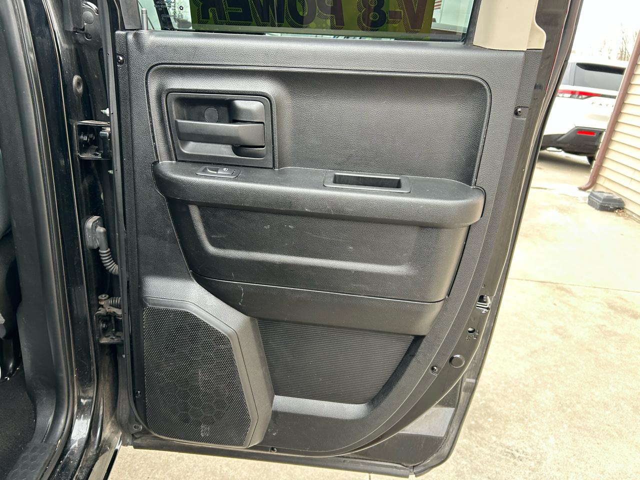 RAM 1500 Tradesman Quad Cab 2WD 2014