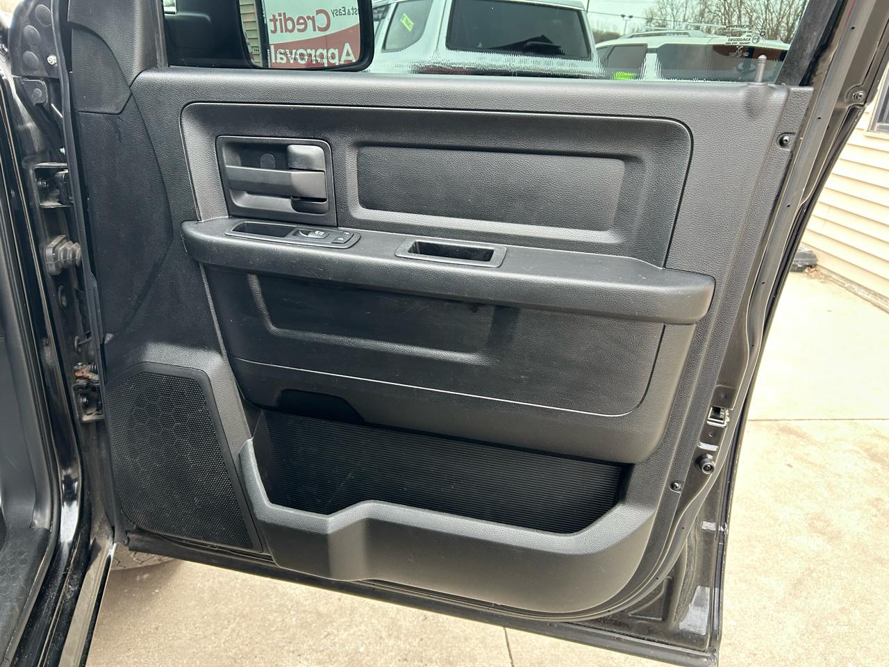 RAM 1500 Tradesman Quad Cab 2WD 2014