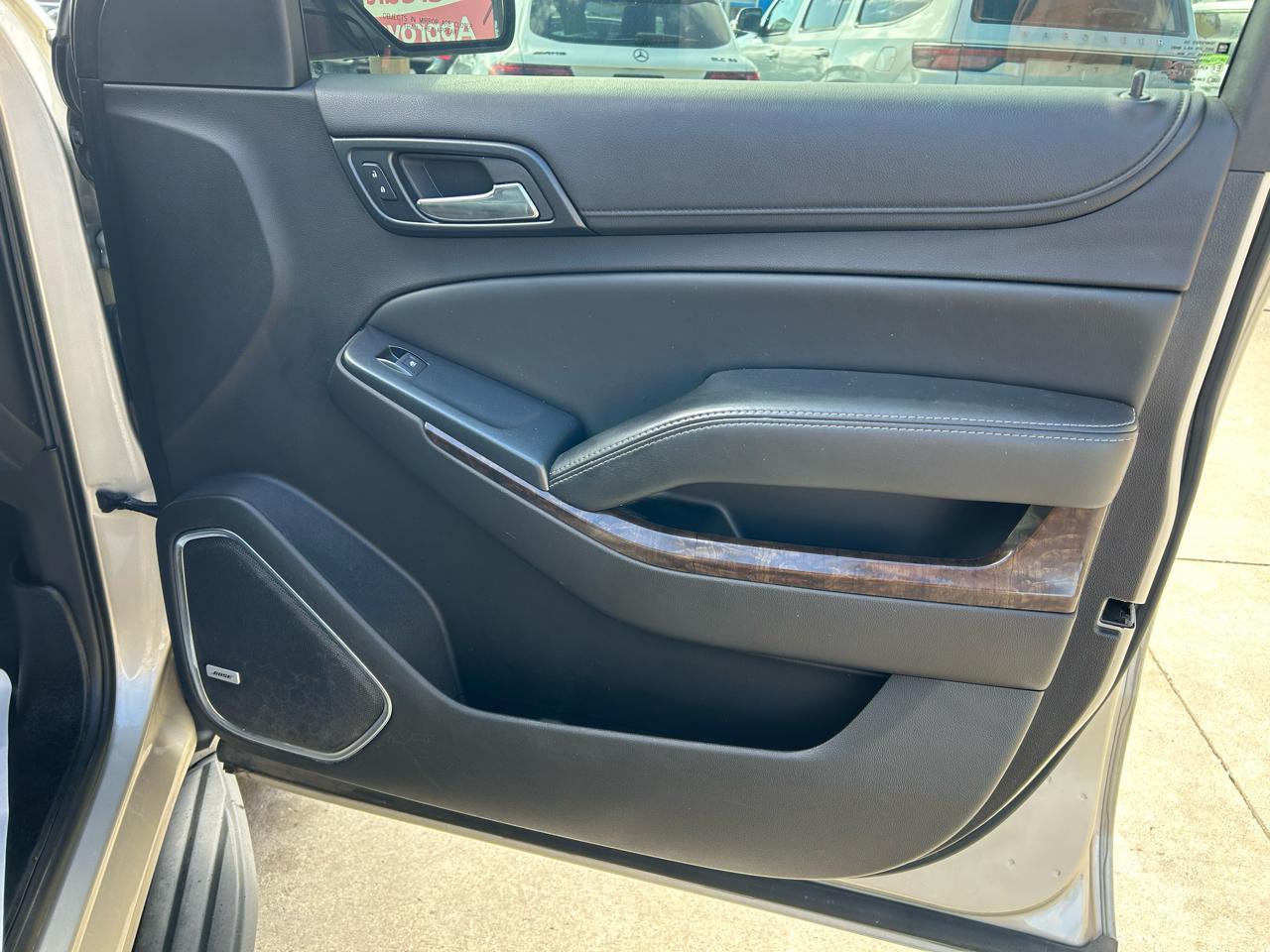 Chevrolet Suburban LT 1500 4WD 2015