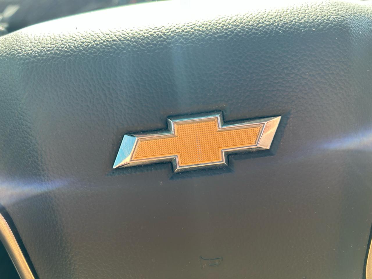 Chevrolet Suburban LT 1500 4WD 2015