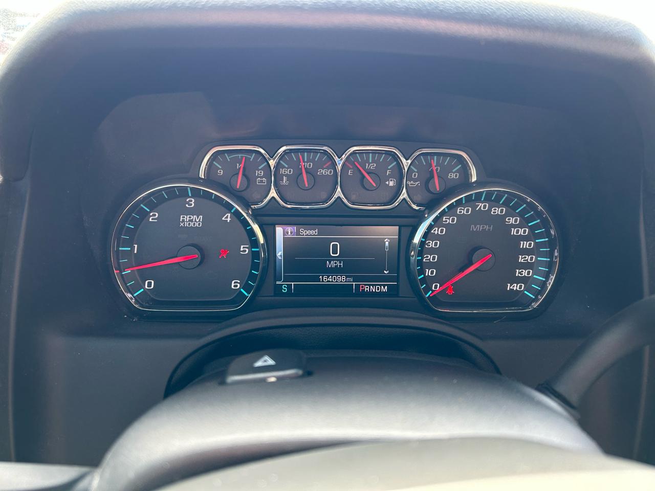 Chevrolet Suburban LT 1500 4WD 2015