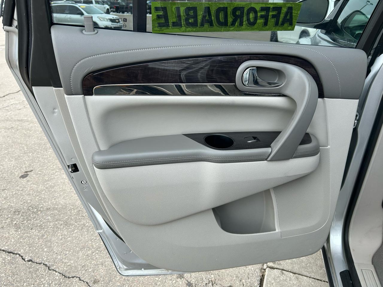 Buick Enclave Convenience FWD 2017