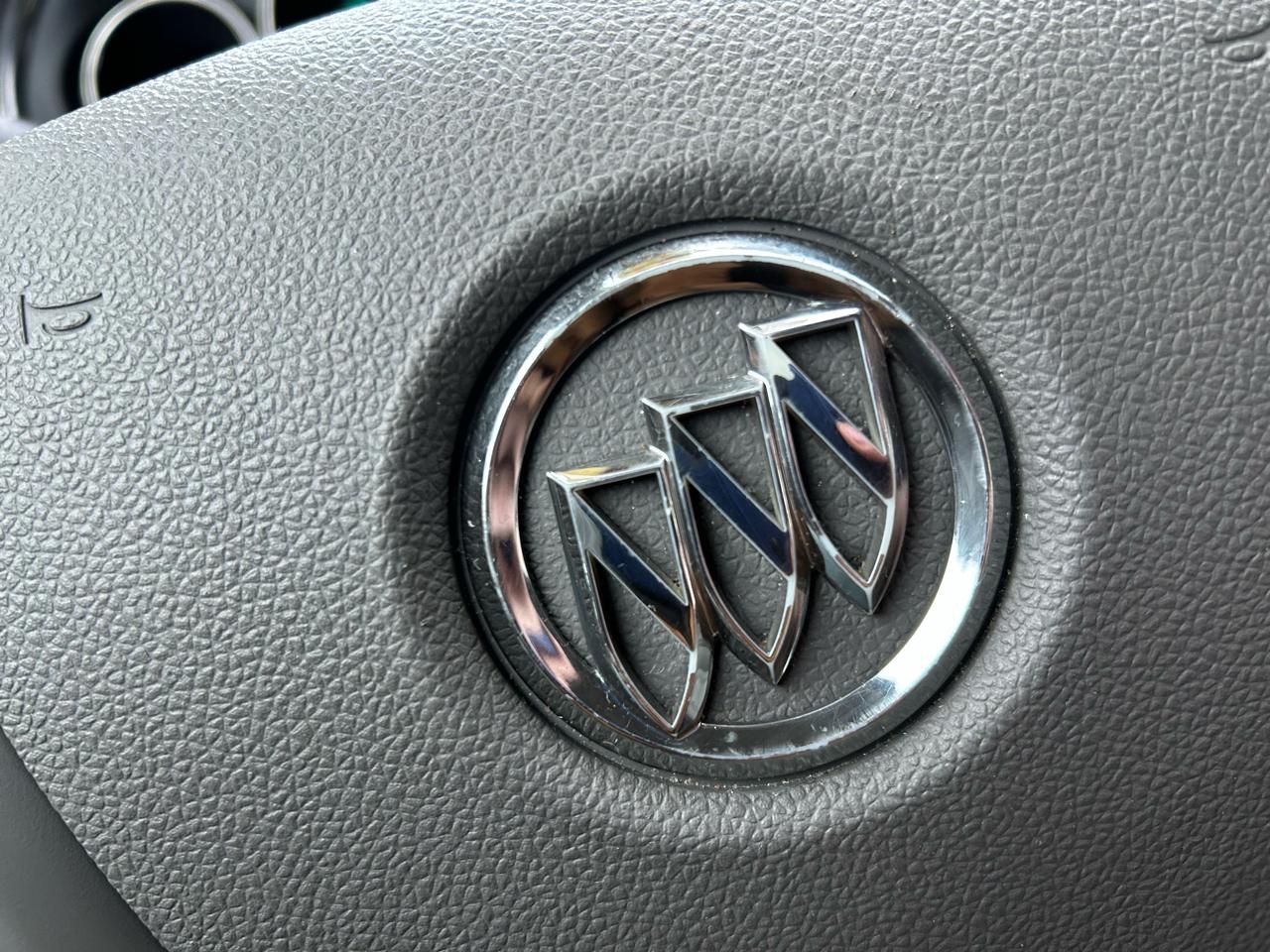 Buick Enclave Convenience FWD 2017