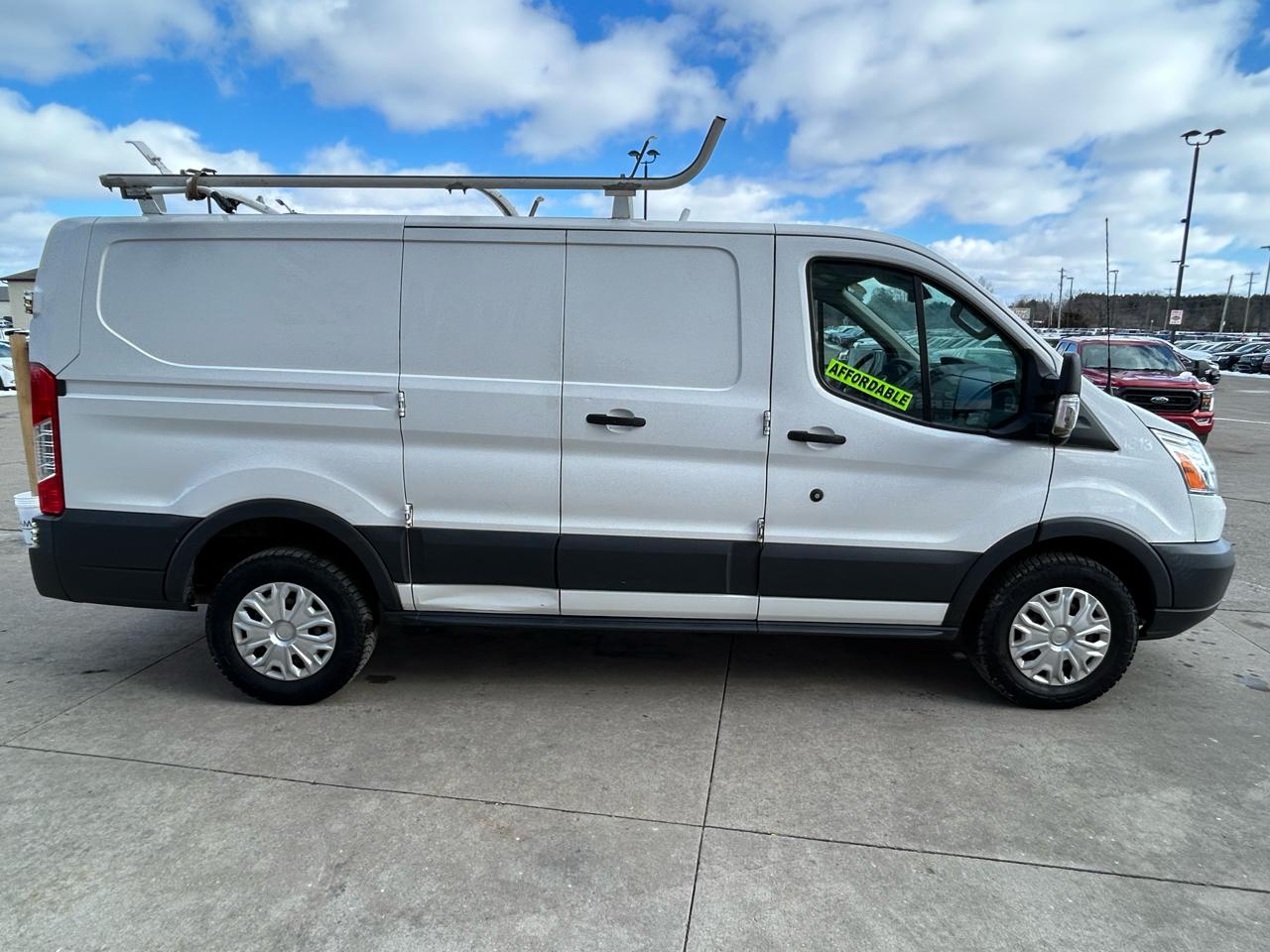 Ford Transit 150 Van Low Roof 60/40 Pass. 130-in. WB 2018