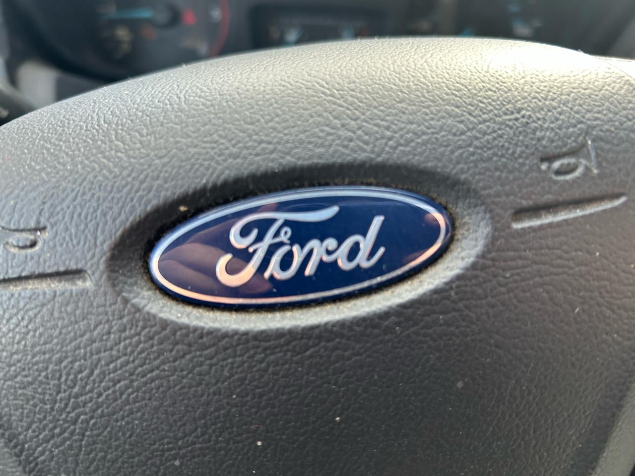 Ford Transit 150 Van Low Roof 60/40 Pass. 130-in. WB 2018