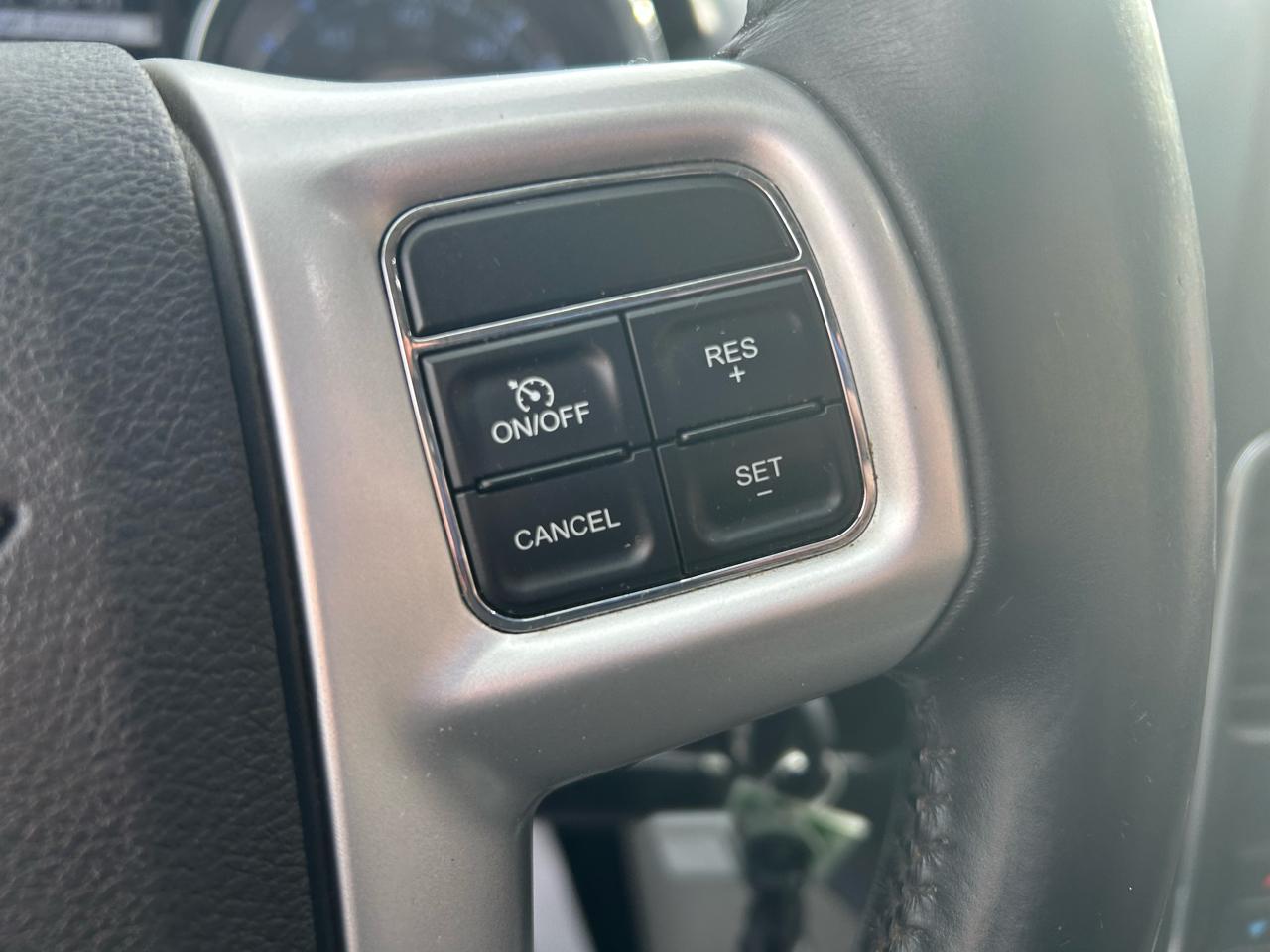 Chrysler Town & Country Touring-L 2015