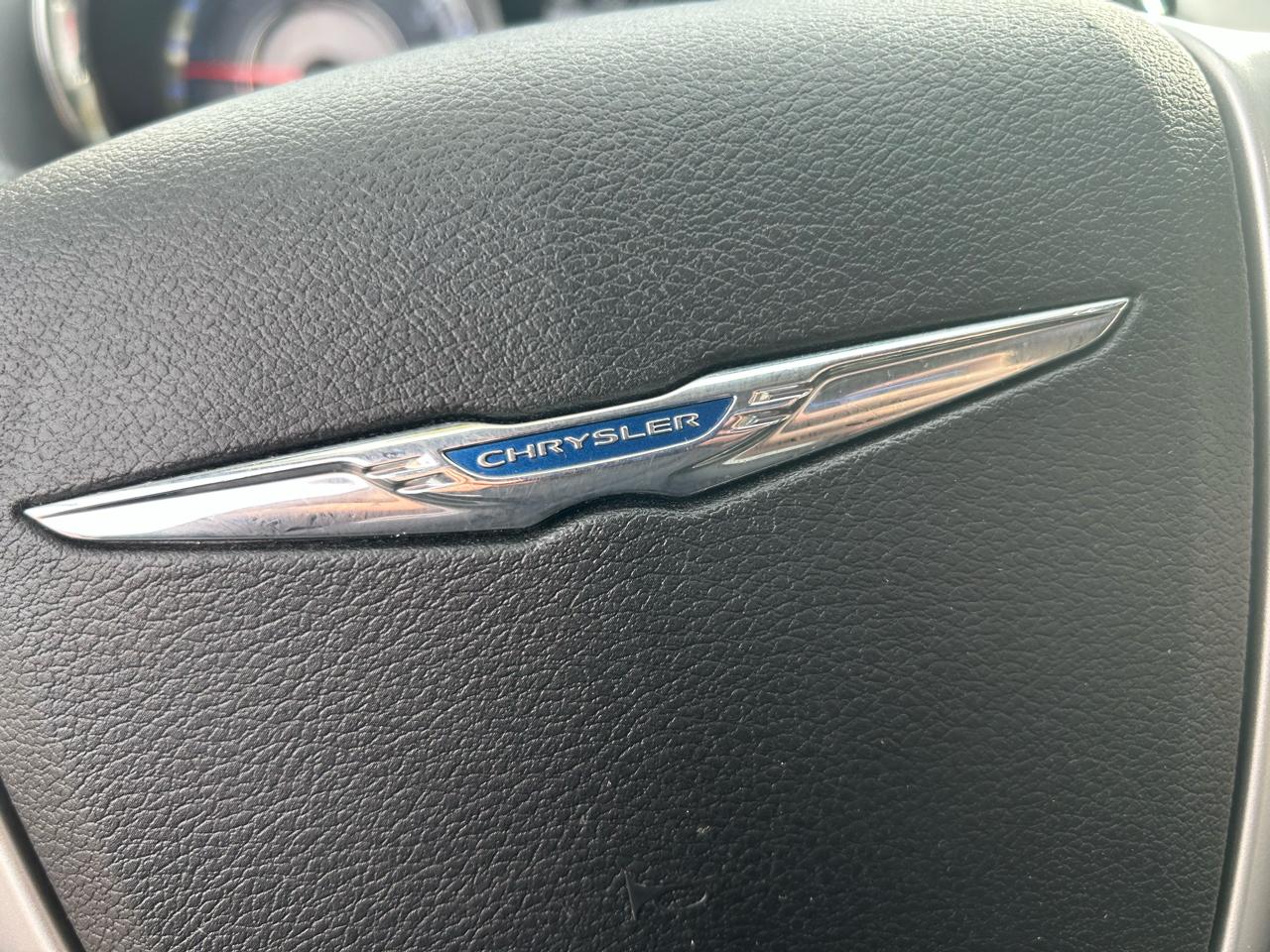 Chrysler Town & Country Touring-L 2015