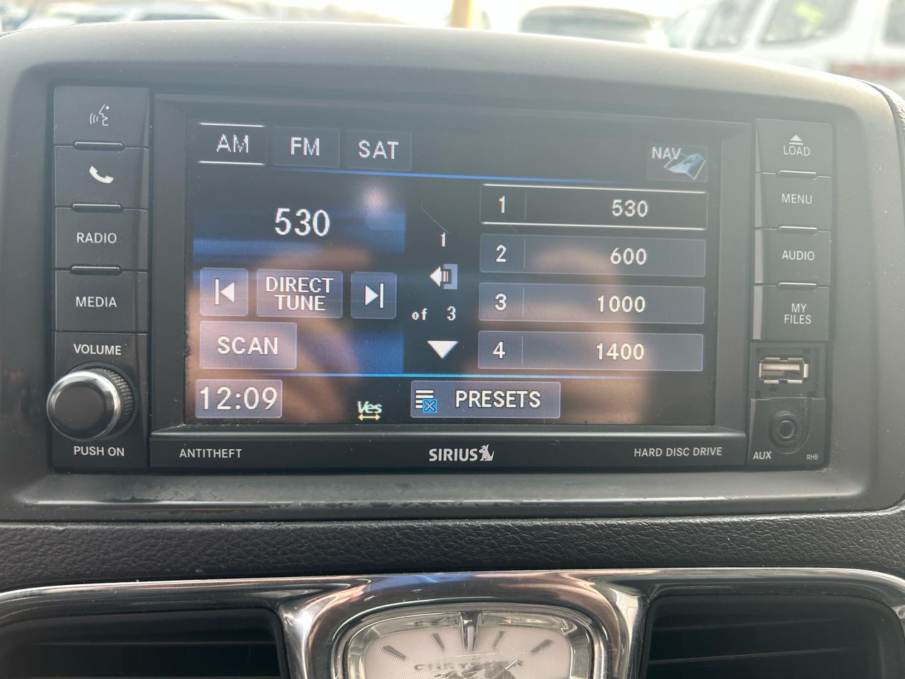 Chrysler Town & Country Touring-L 2015