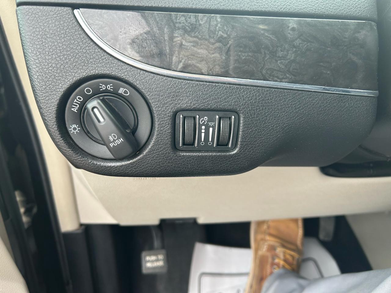 Chrysler Town & Country Touring-L 2015