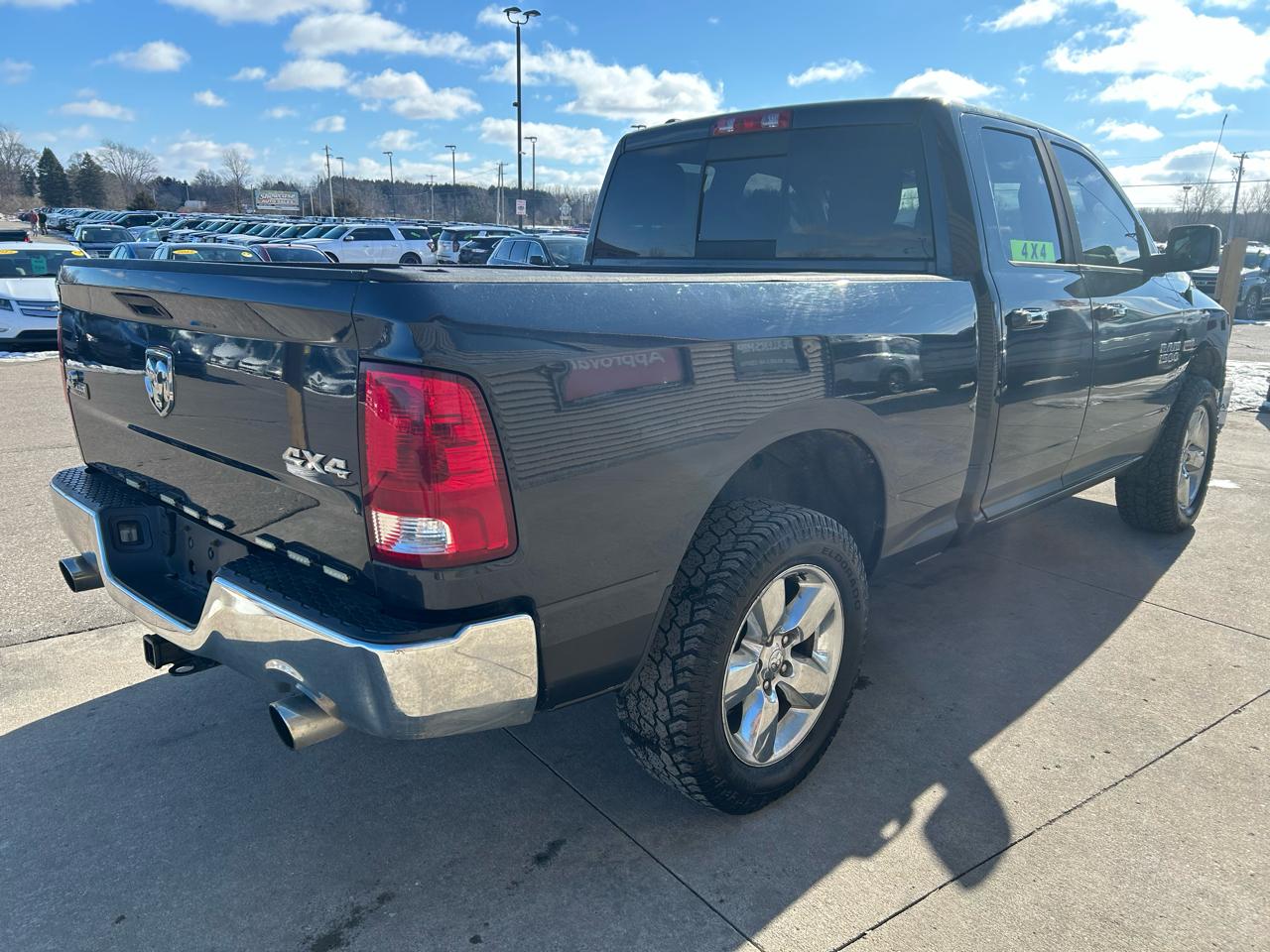 RAM 1500 SLT Quad Cab 4WD 2014