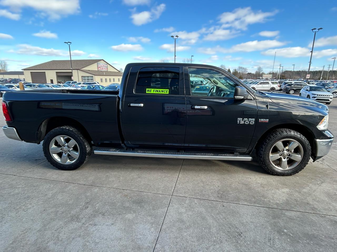 RAM 1500 SLT Crew Cab LWB 4WD 2016