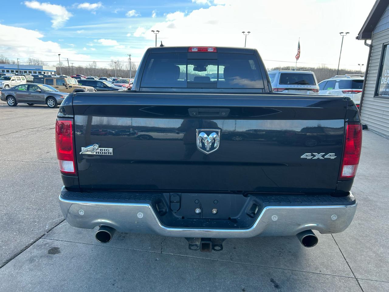 RAM 1500 SLT Crew Cab LWB 4WD 2016