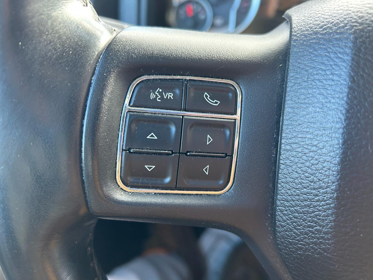 RAM 1500 SLT Crew Cab LWB 4WD 2016