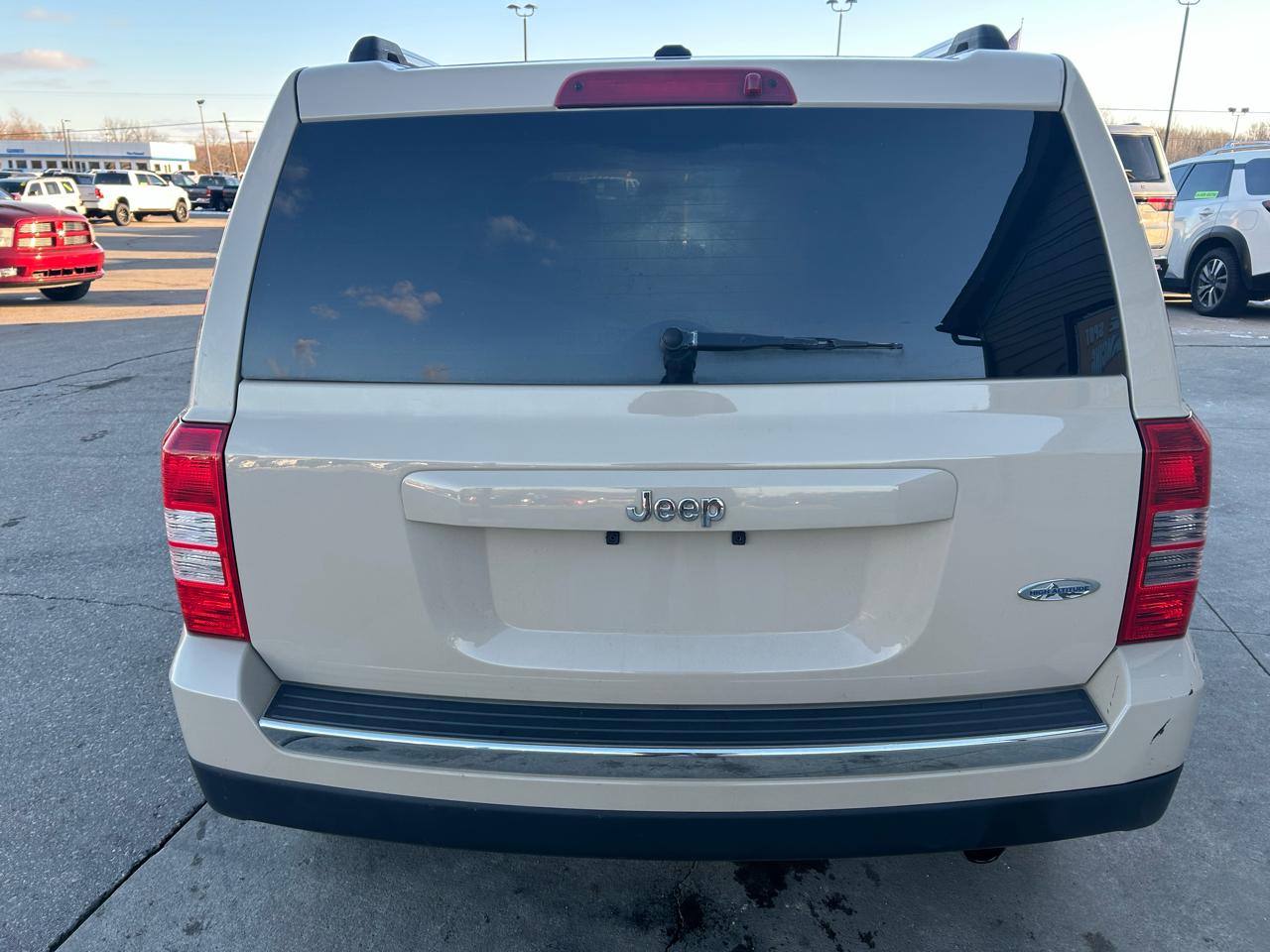 Jeep Patriot Latitude 2WD 2017