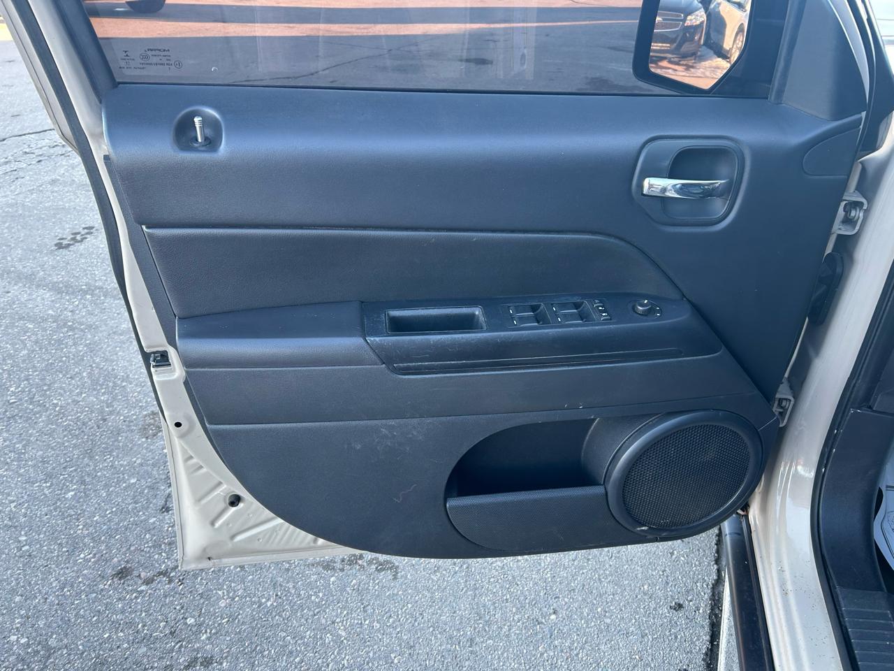 Jeep Patriot Latitude 2WD 2017