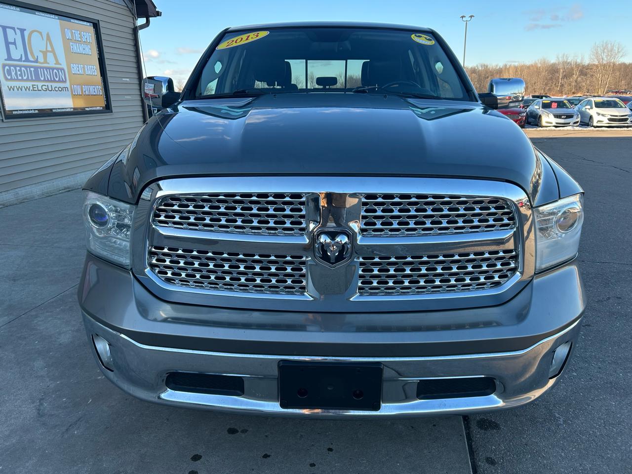 RAM 1500 Laramie Crew Cab SWB 4WD 2013