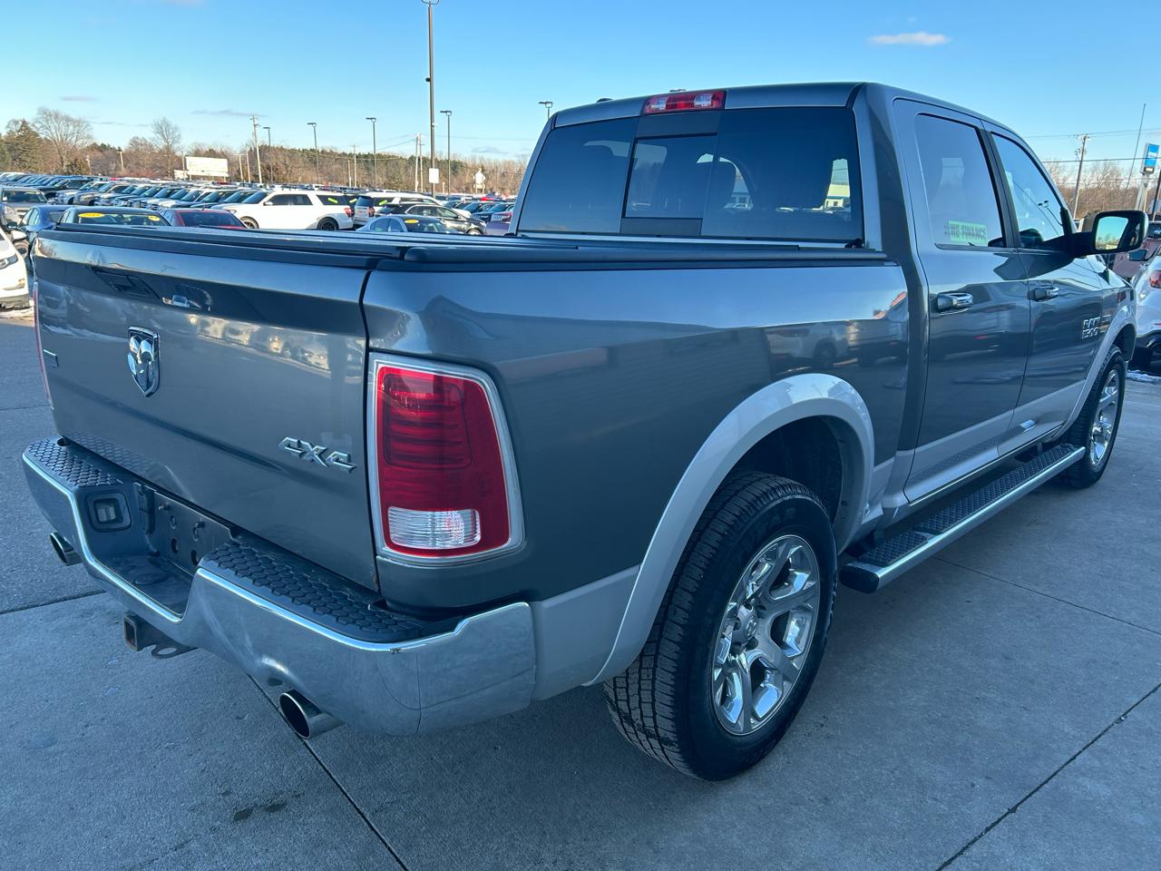 RAM 1500 Laramie Crew Cab SWB 4WD 2013