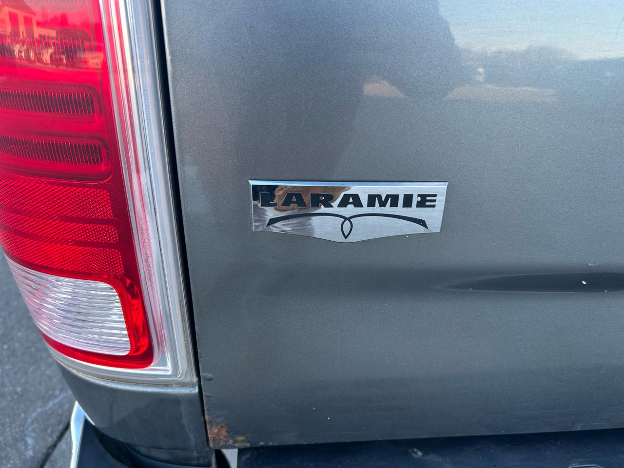 RAM 1500 Laramie Crew Cab SWB 4WD 2013