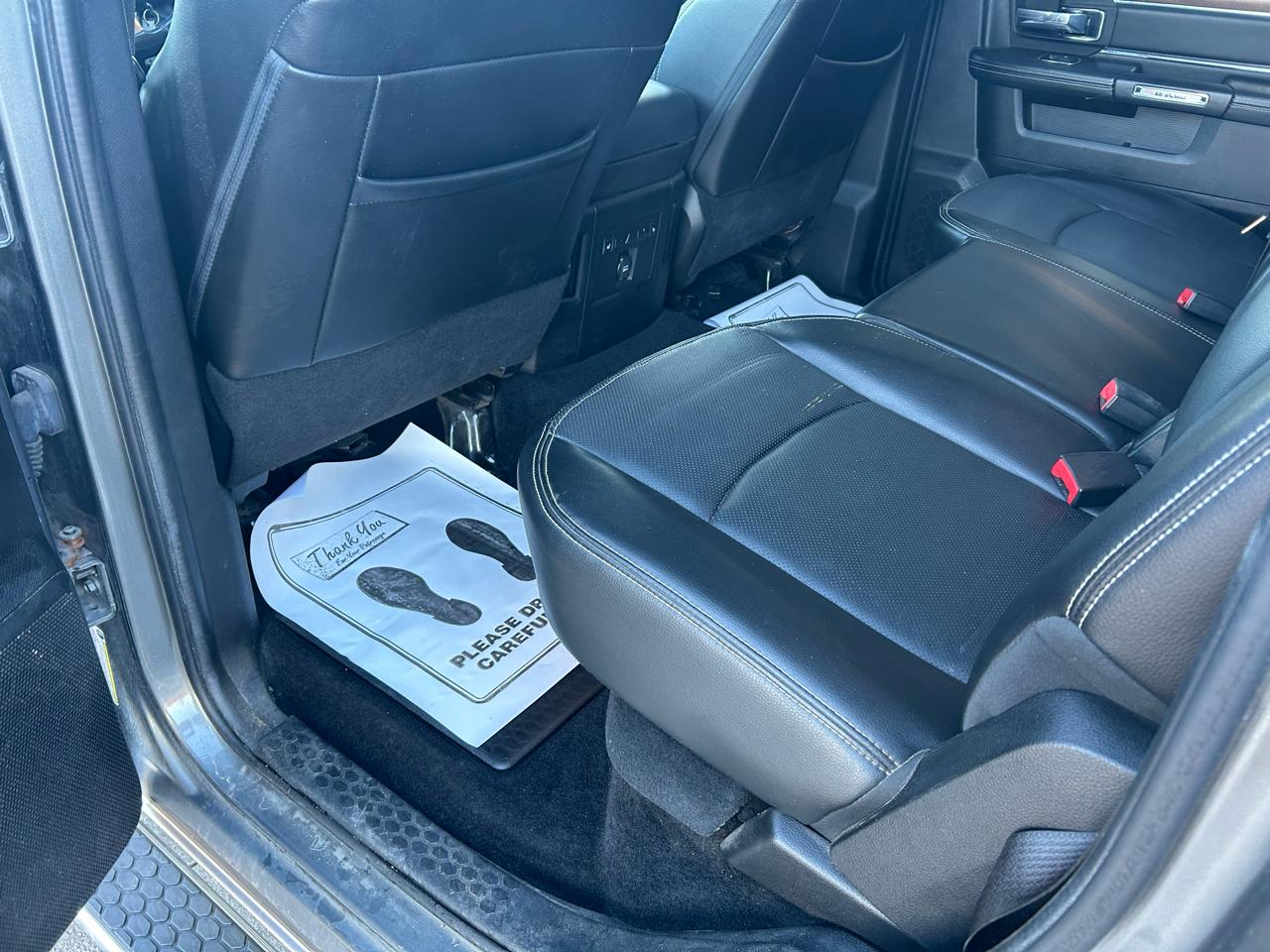 RAM 1500 Laramie Crew Cab SWB 4WD 2013