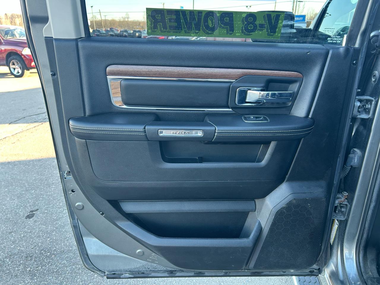 RAM 1500 Laramie Crew Cab SWB 4WD 2013