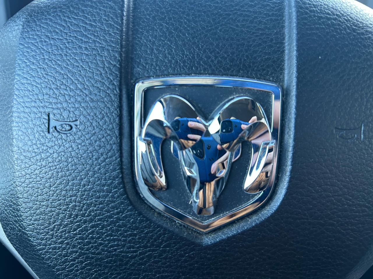 RAM 1500 Laramie Crew Cab SWB 4WD 2013