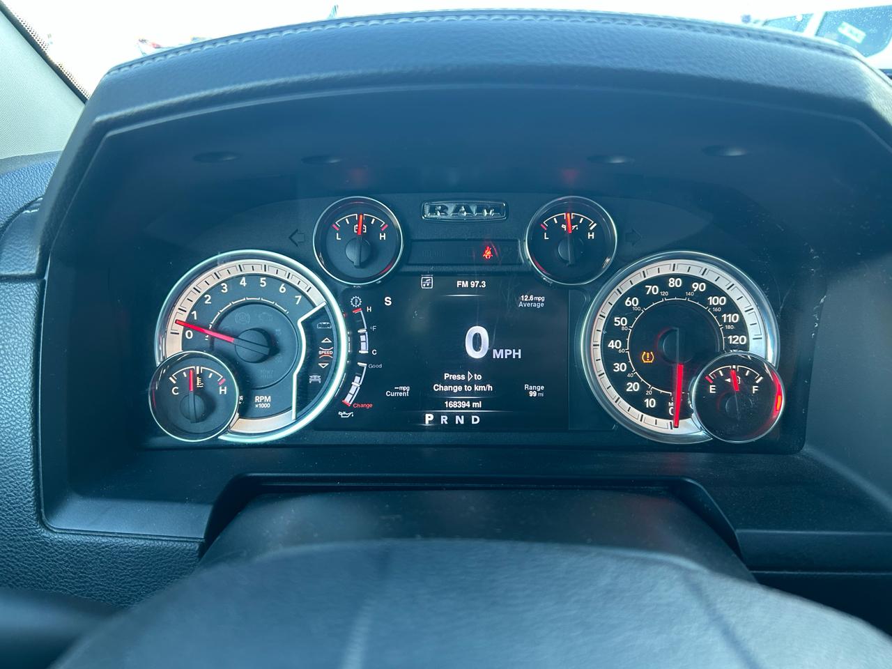 RAM 1500 Laramie Crew Cab SWB 4WD 2013