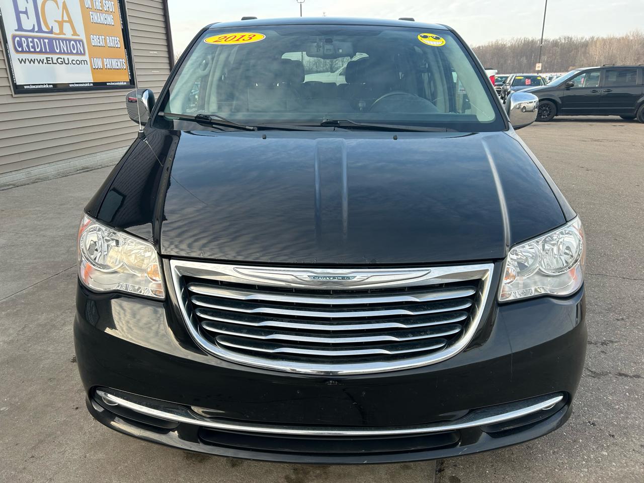 Chrysler Town & Country Touring-L 2013