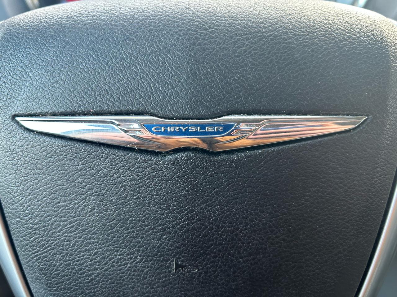 Chrysler Town & Country Touring-L 2013