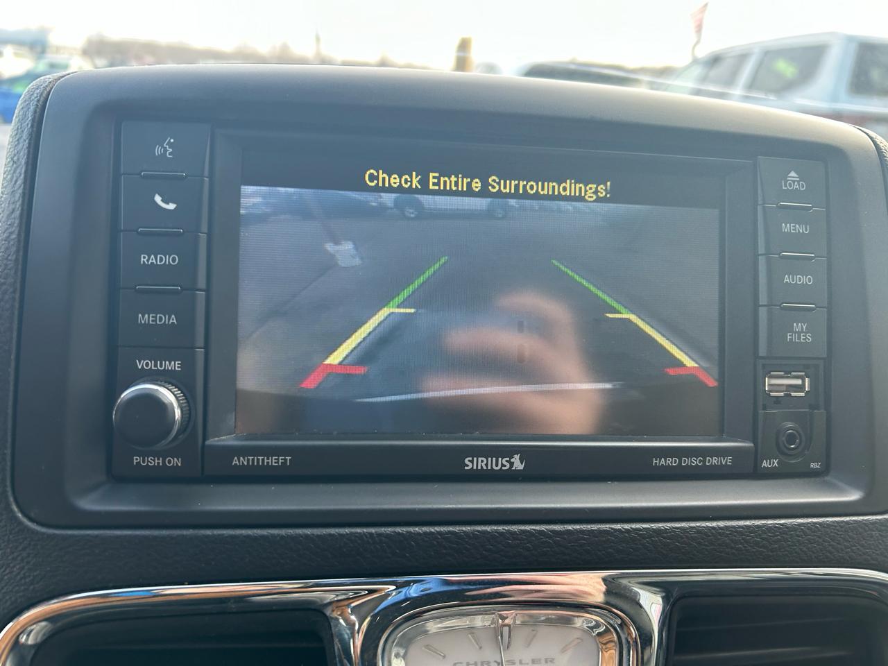 Chrysler Town & Country Touring-L 2013