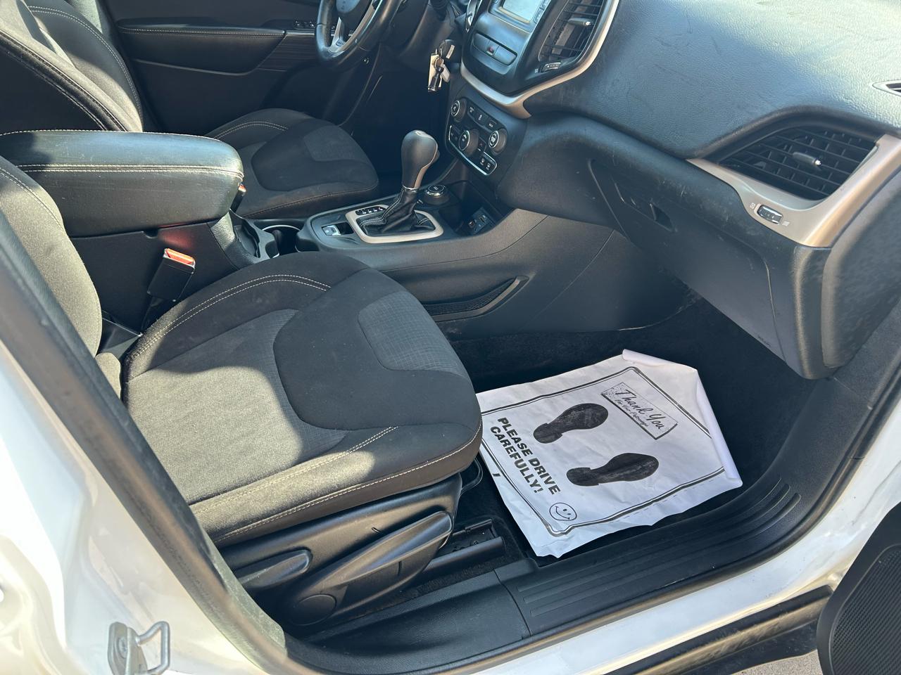 Jeep Cherokee Latitude 4WD 2015