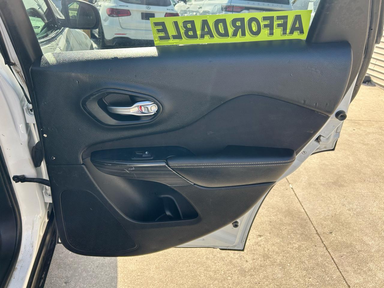 Jeep Cherokee Latitude 4WD 2015