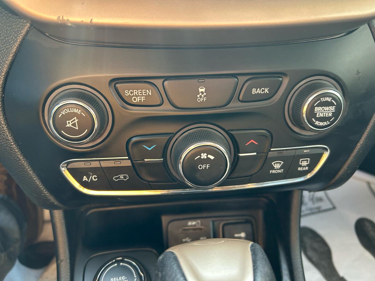 Jeep Cherokee Latitude 4WD 2015