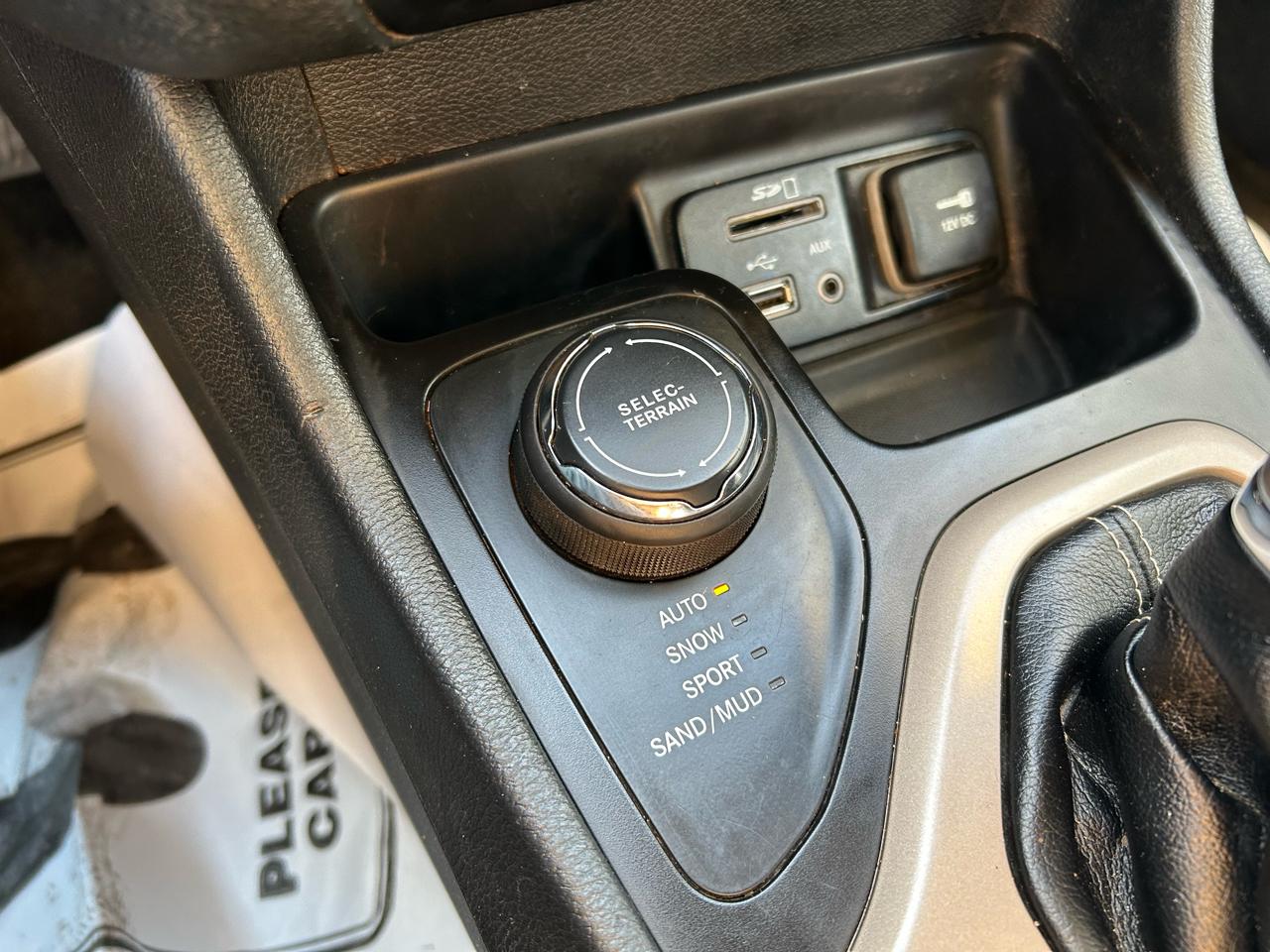 Jeep Cherokee Latitude 4WD 2015