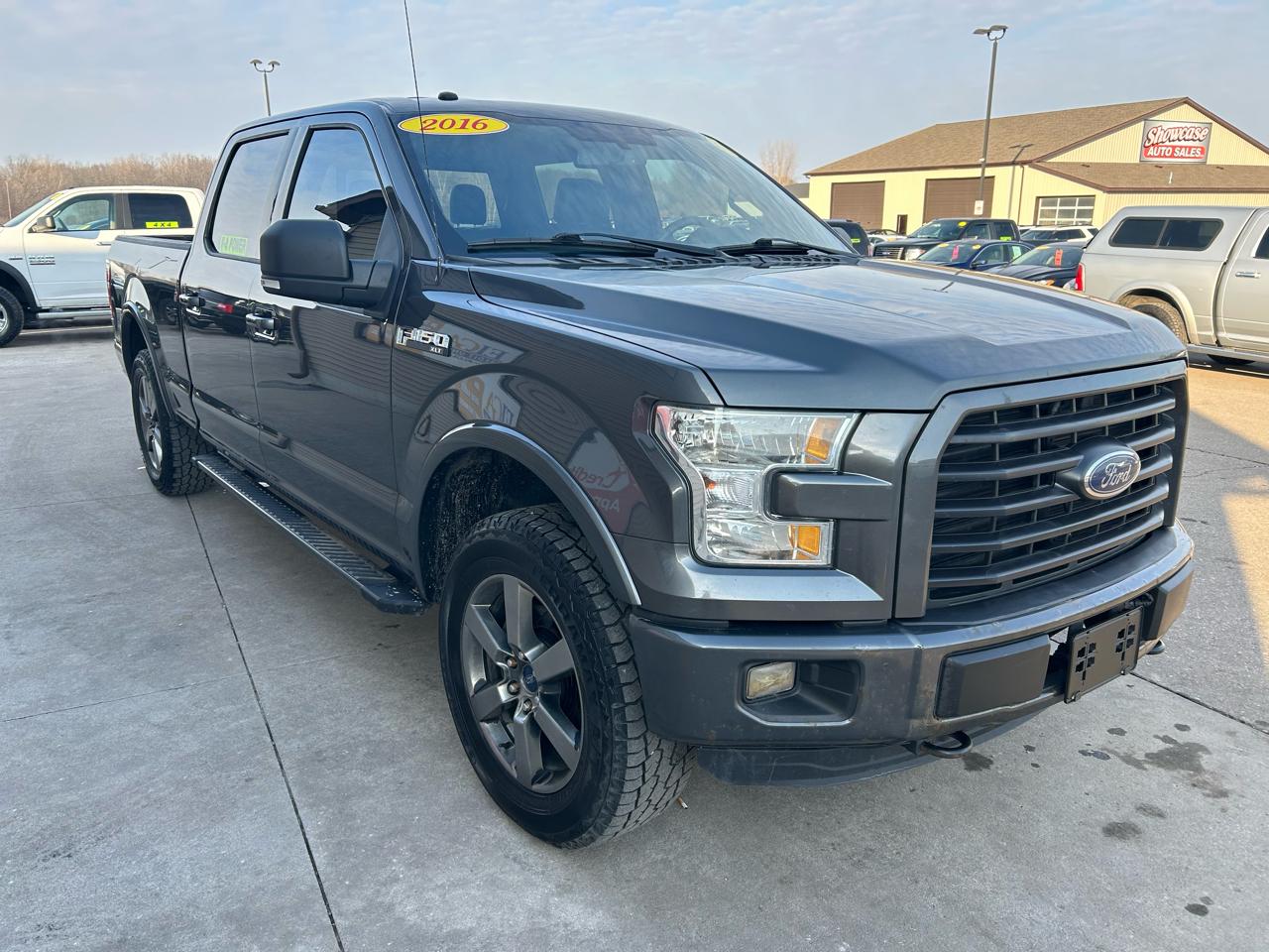 Ford F-150 4WD SuperCrew 145" XLT 2016