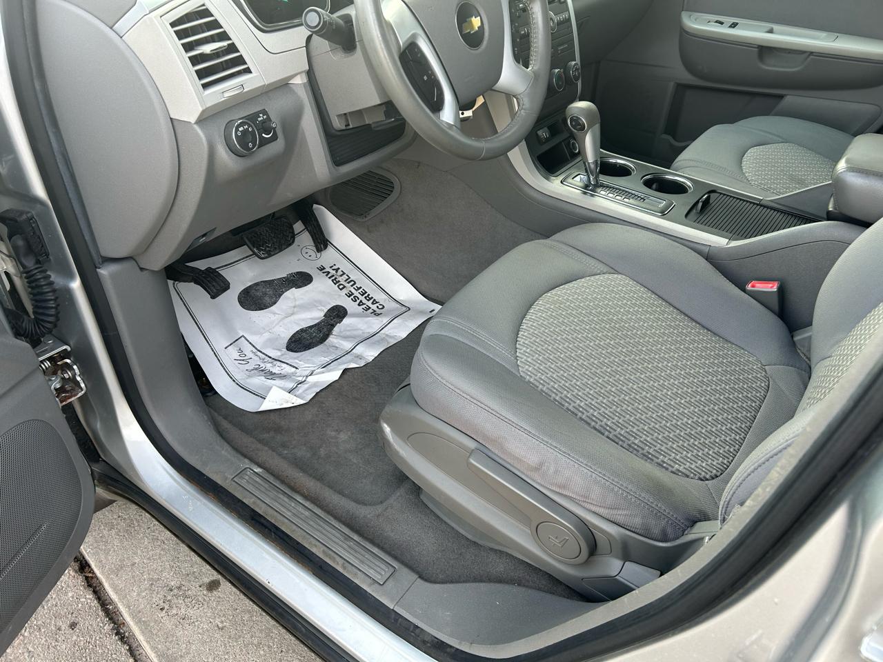 Chevrolet Traverse LS AWD w/PDC 2012