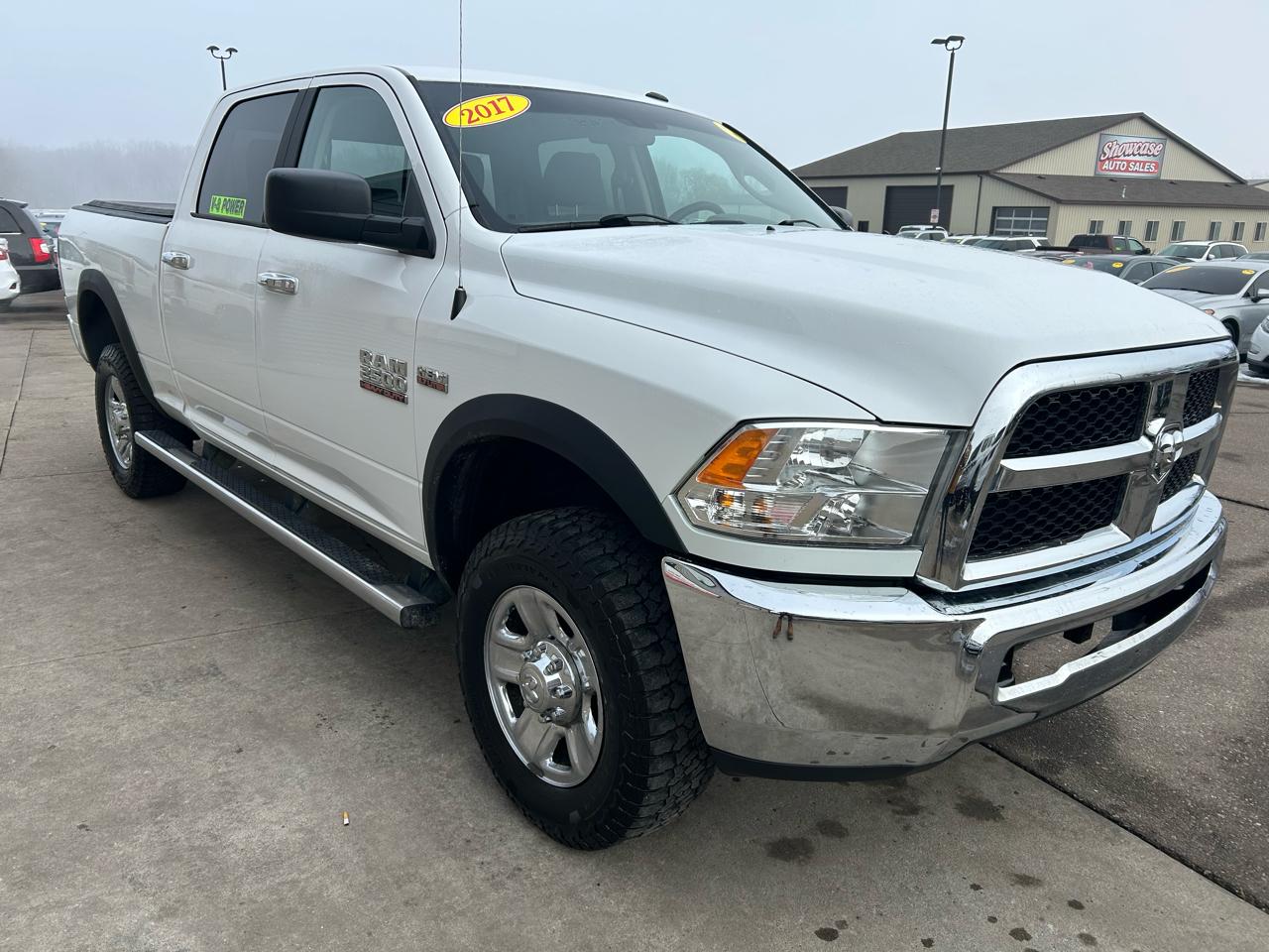 RAM 2500 SLT Crew Cab SWB 4WD 2017