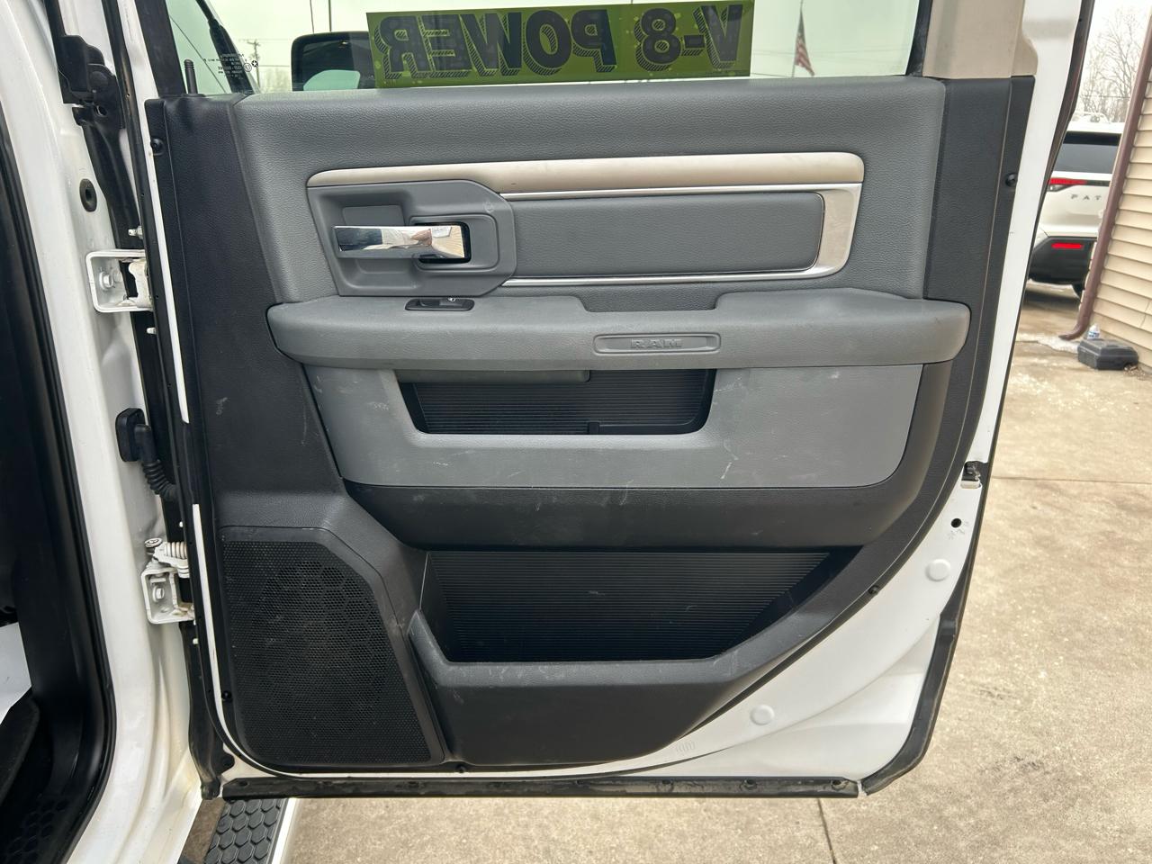 RAM 2500 SLT Crew Cab SWB 4WD 2017