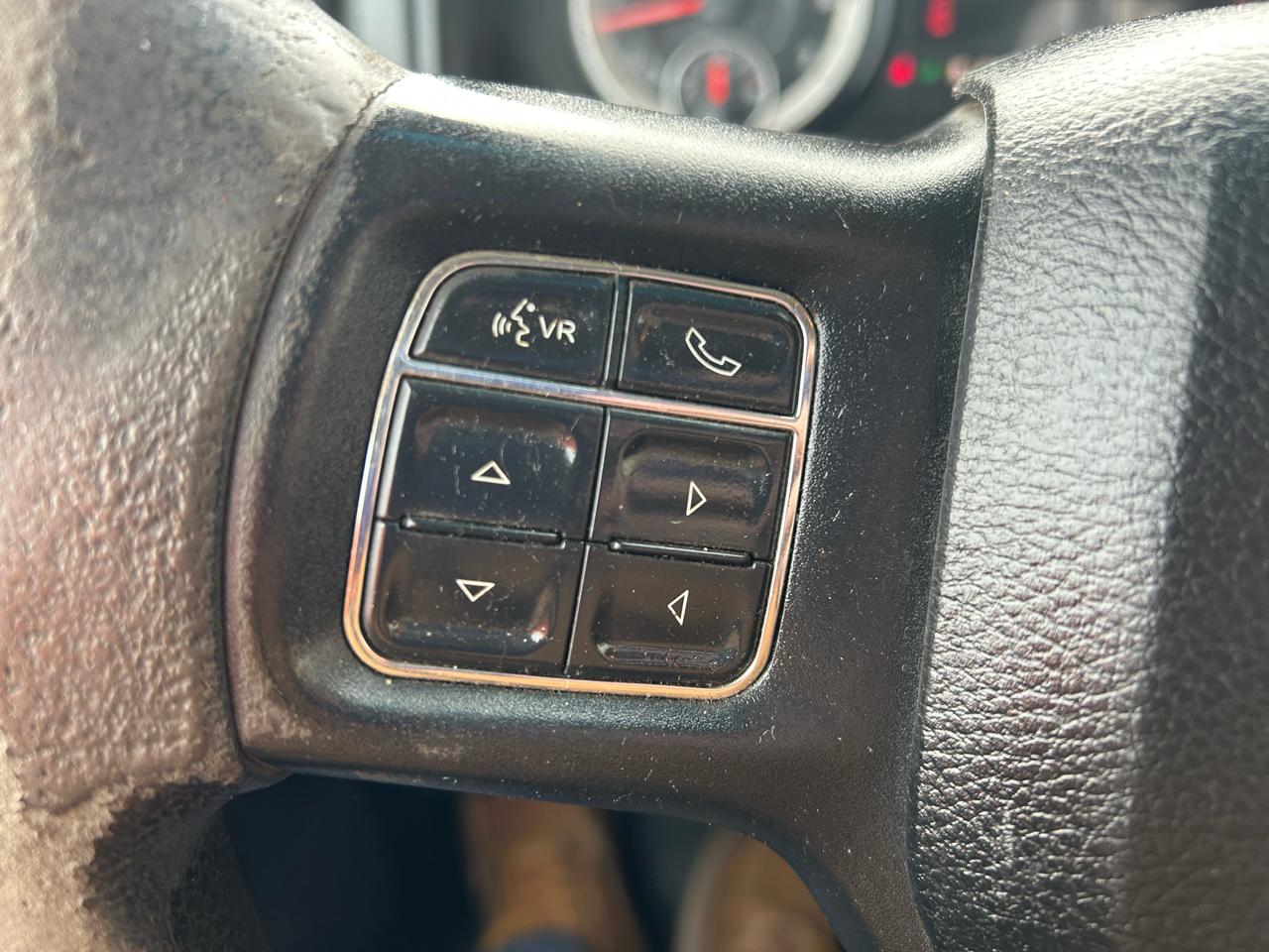 RAM 2500 SLT Crew Cab SWB 4WD 2017