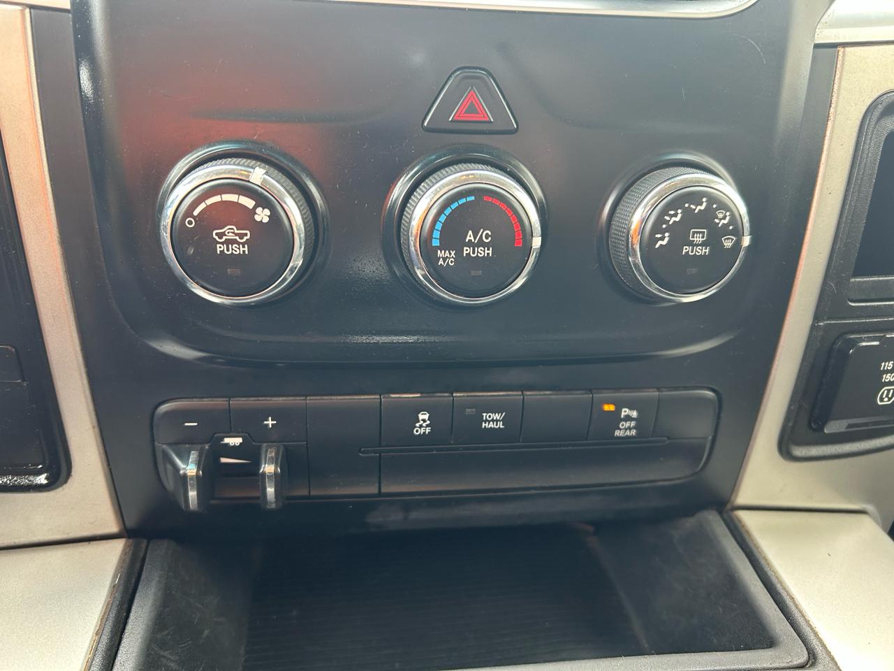 RAM 2500 SLT Crew Cab SWB 4WD 2017