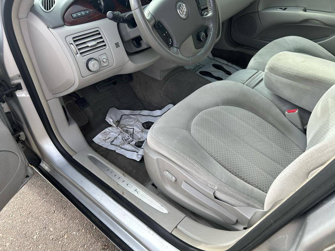 Buick Lucerne CX1 2009