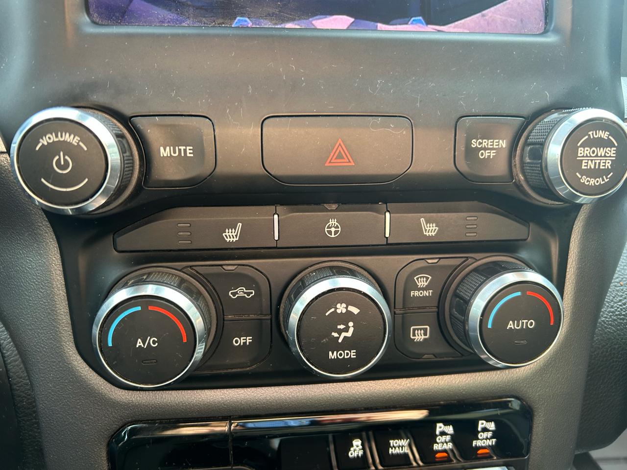 RAM 1500 Big Horn Crew Cab SWB 4WD 2019