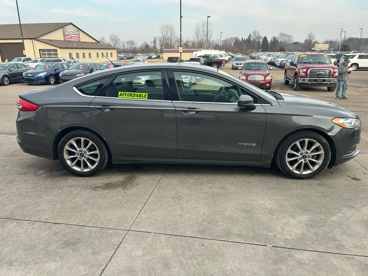 Ford Fusion Hybrid SE 2017