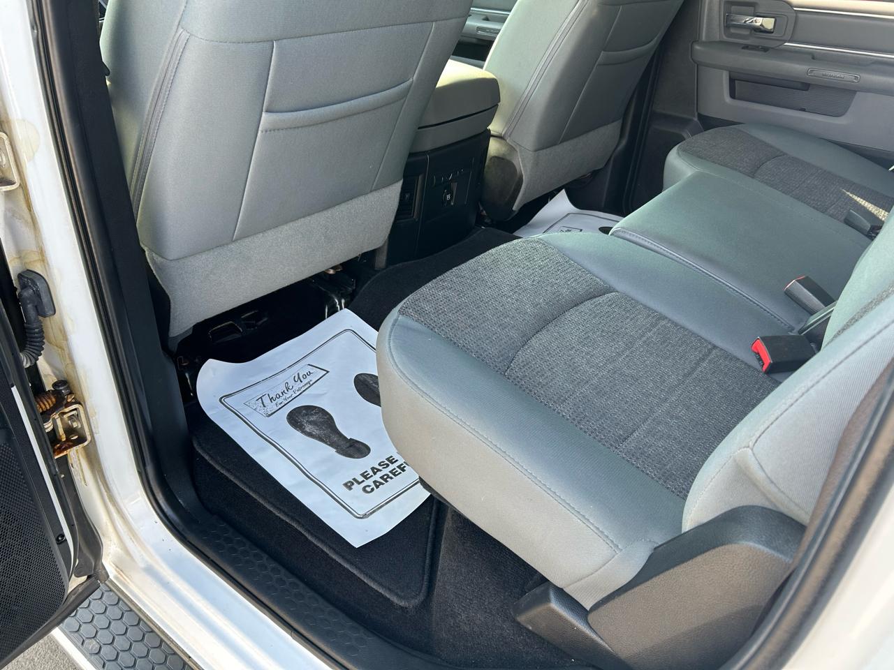 RAM 1500 SLT Crew Cab SWB 4WD 2017