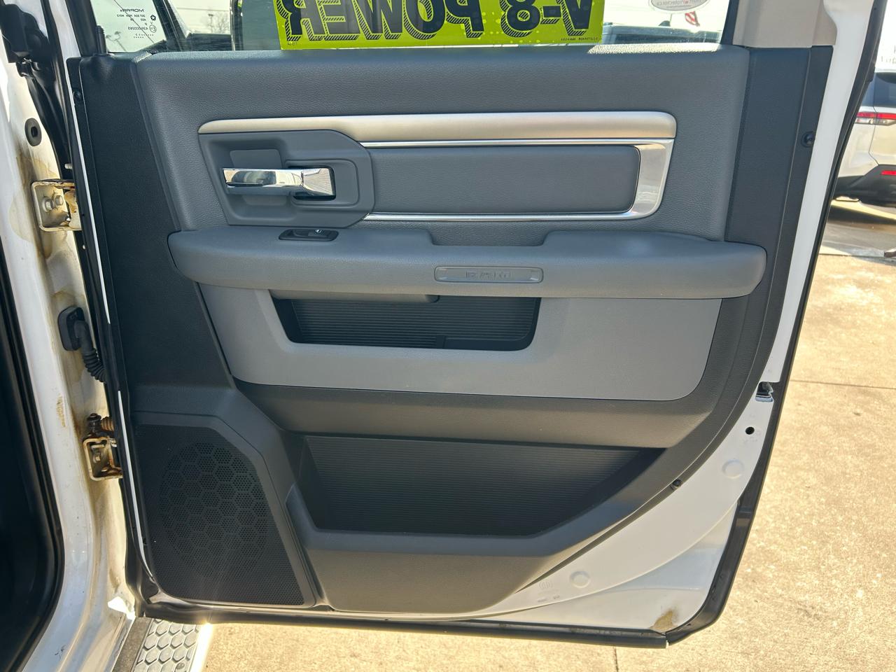 RAM 1500 SLT Crew Cab SWB 4WD 2017