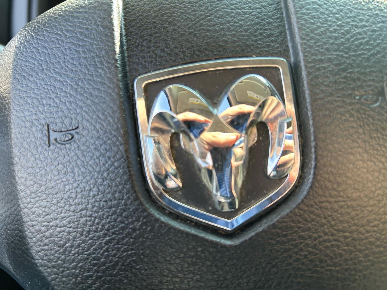 RAM 1500 SLT Crew Cab SWB 4WD 2017