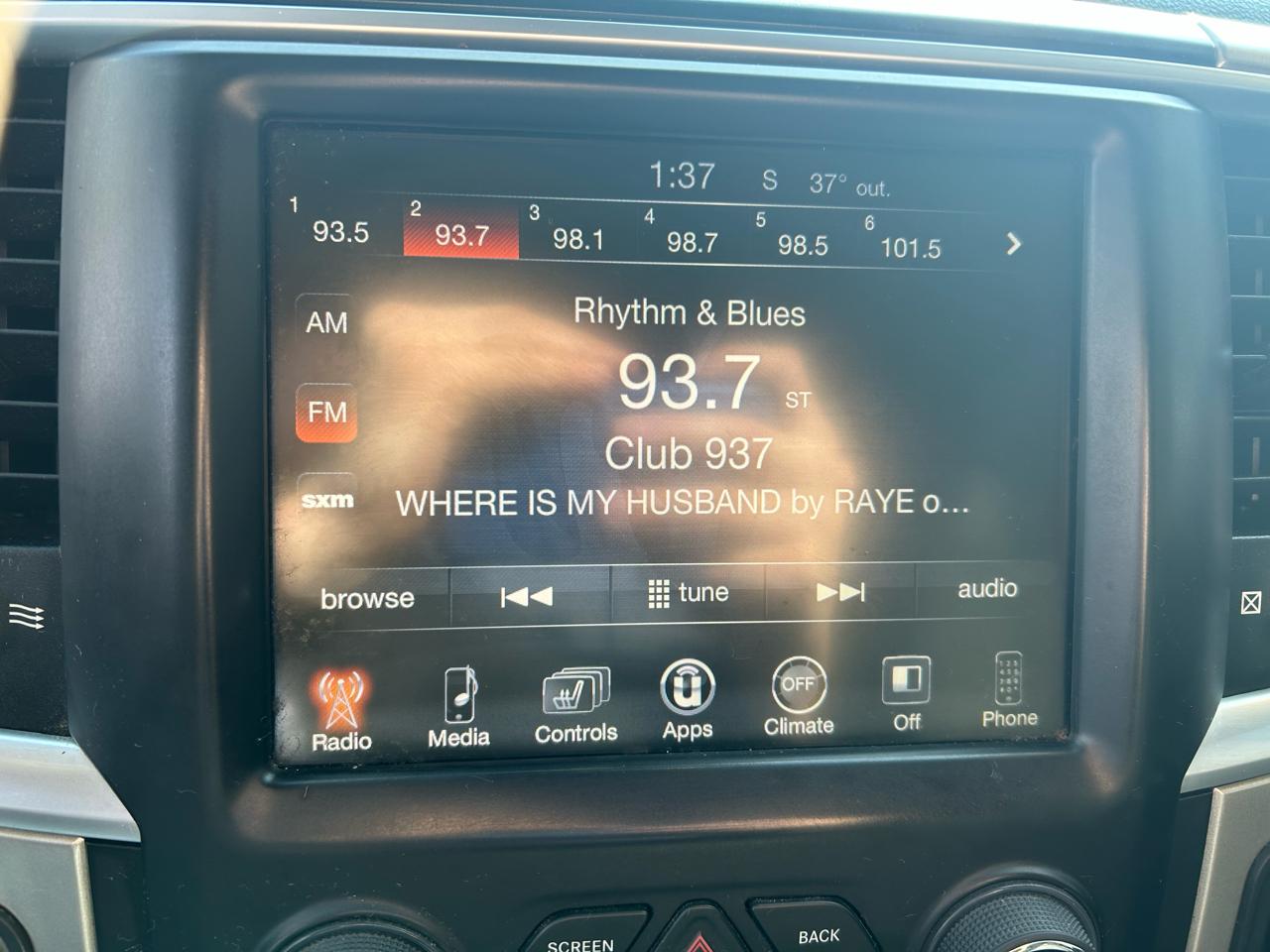 RAM 1500 SLT Crew Cab SWB 4WD 2017