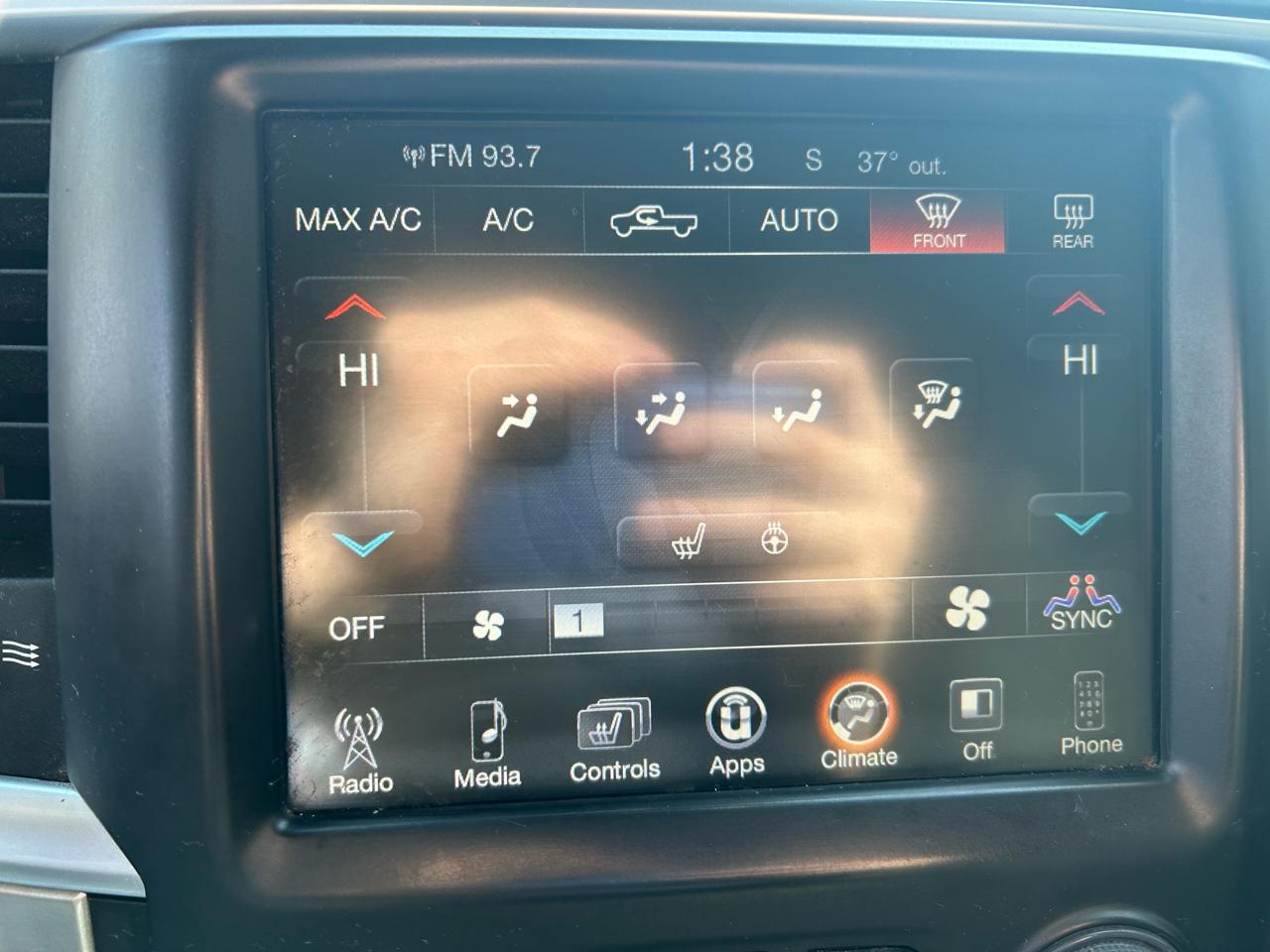 RAM 1500 SLT Crew Cab SWB 4WD 2017